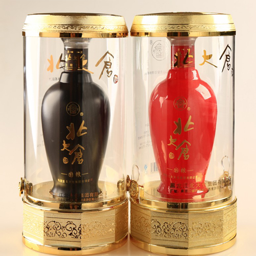 北大仓国粮52度42度 ,国良系列明星产品。